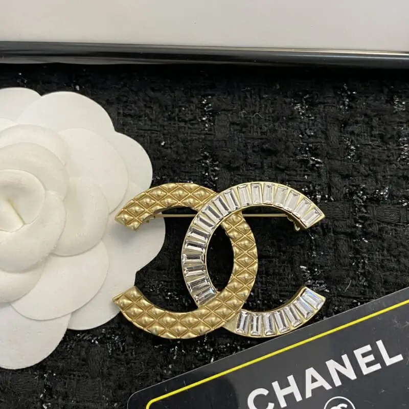 chanel brooches pour femme s_12050702